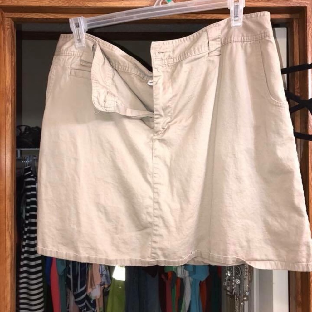 Khaki skort
